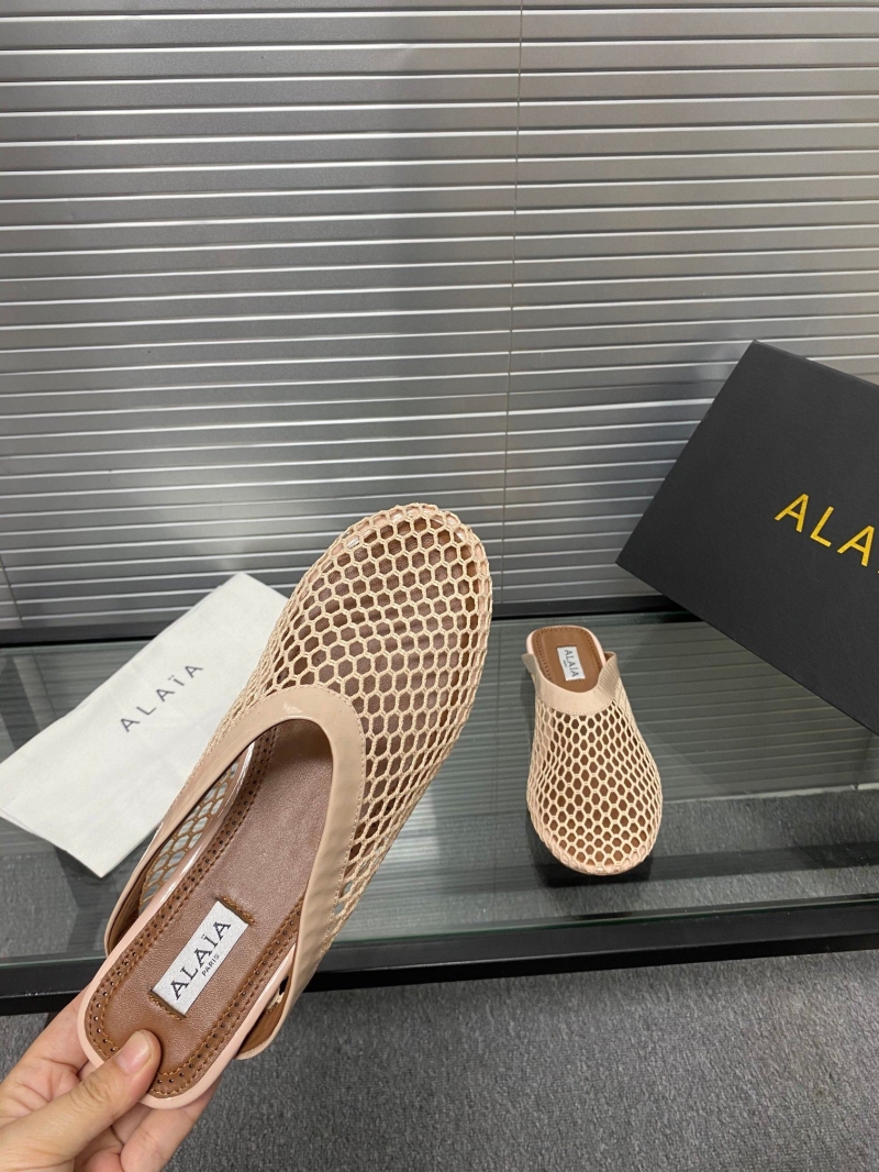 Alaia Flat Shoes